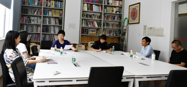 第二教工党支部开展专题学习活动(曾婉彬 摄)