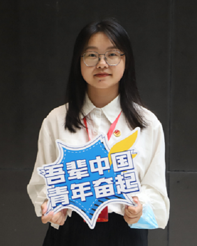 团代表们出席代表大会现场照片